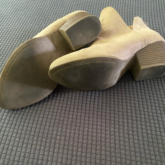 SO Women’s Ankle Booties - Picture 7 of 7